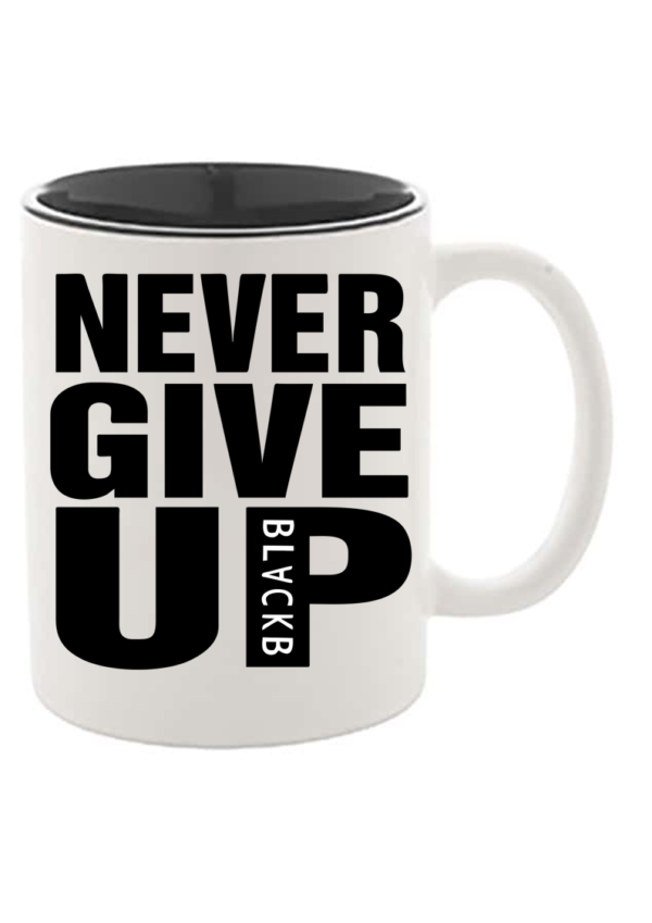 Produktabbildung: Never Give Up Two Tone Mug Black/White